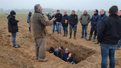 Compte rendu d'un profil de sol réalisé au GAEC BRAULT chez un éleveur de charolaises